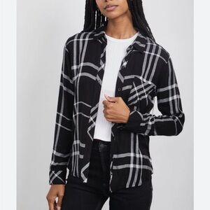 Rails Black Plaid Hunter Women’s Button Up Long Sleeve Shirt size Medium
